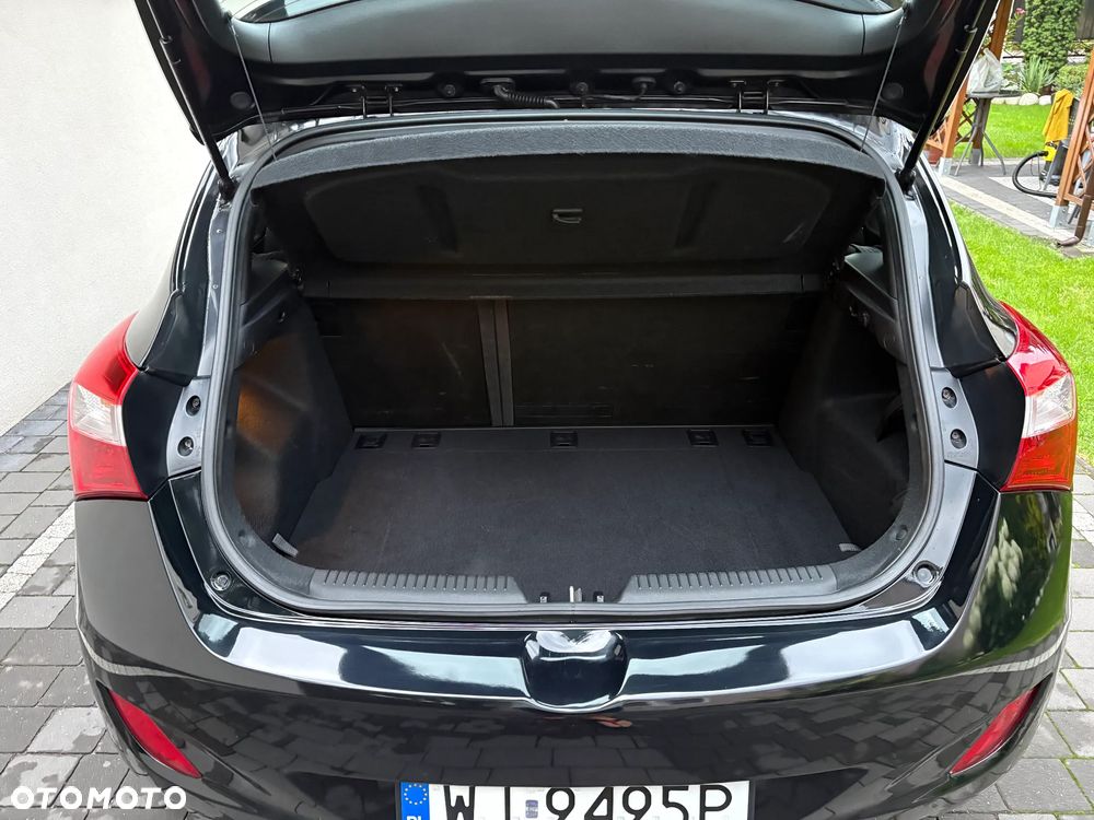 Hyundai i30 blue 1.4 Classic - 9