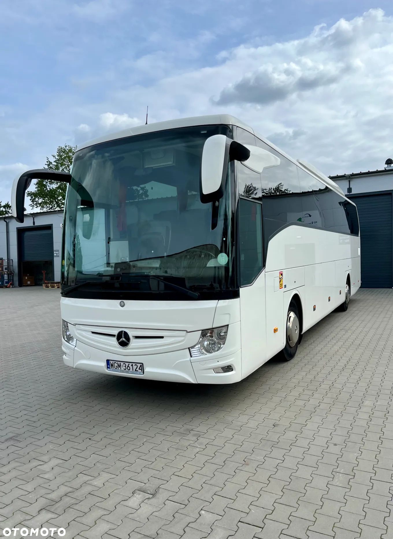 Mercedes-Benz Tourismo - 1