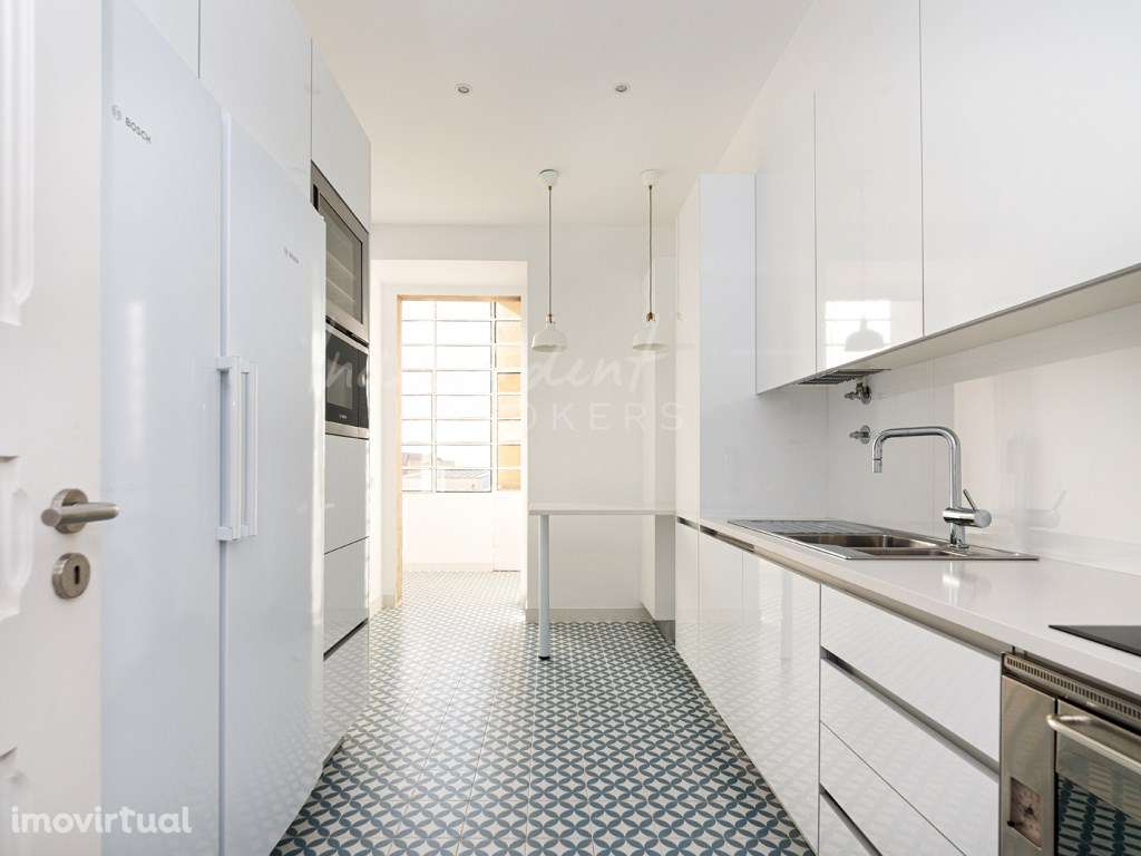 APARTAMENTO T3 COM VISTA RIO + GARAGEM [LAPA] - Grande imagem: 5/15