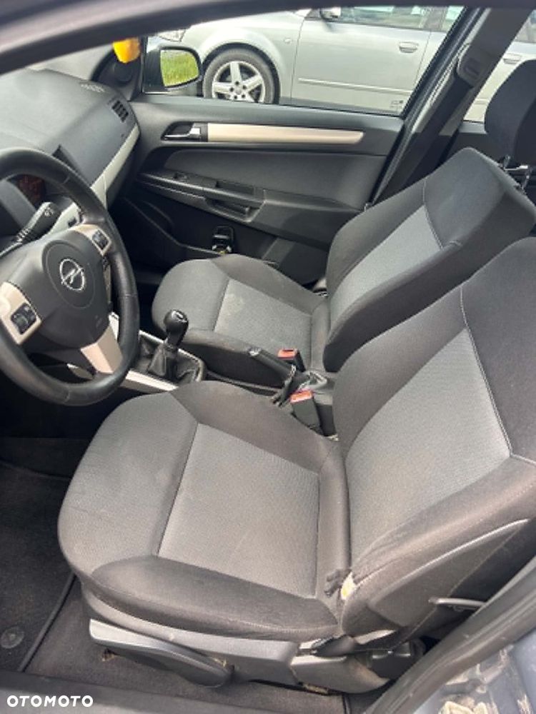 Opel Astra 1.6 - 17