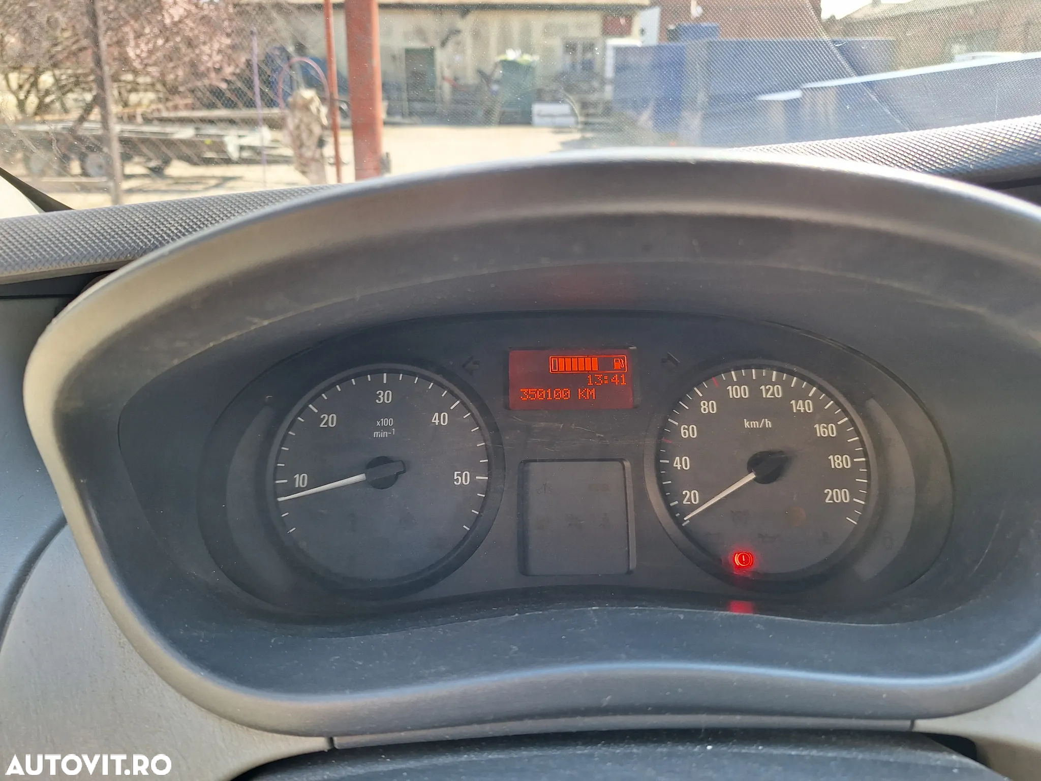 Opel Vivaro - 4