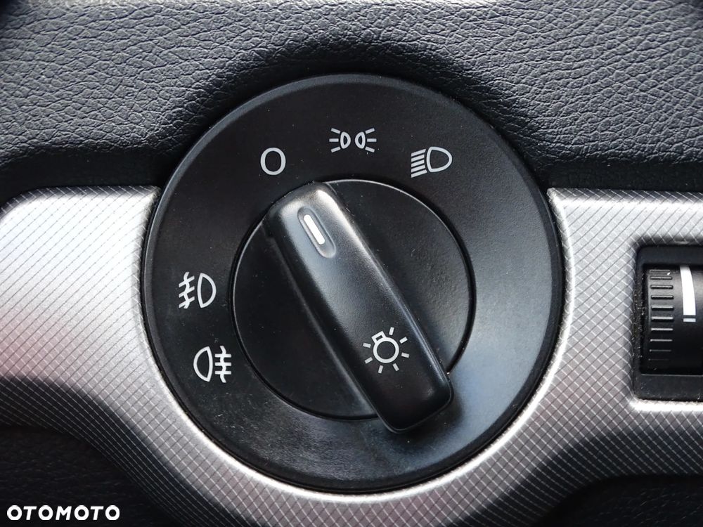 Skoda Octavia 1.6 TDI DPF Ambition - 16