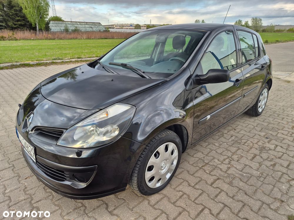 Renault Clio 1.5 dCi Alize - 1