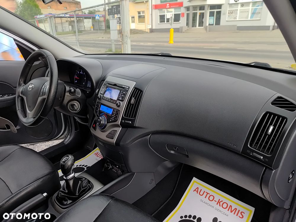 Hyundai i30 1.6 CRDi Blue Style - 26