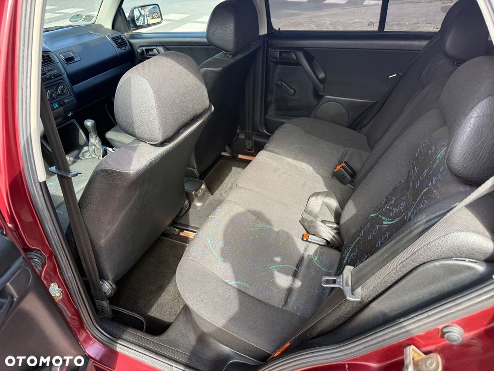 Volkswagen Golf 1.6 GL - 13