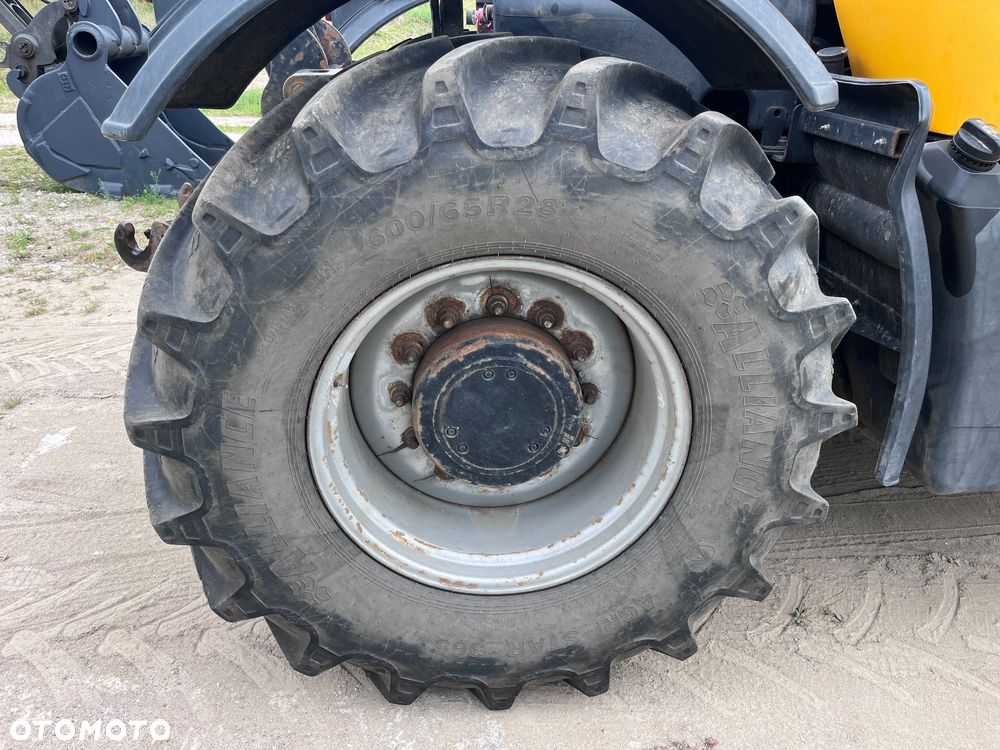 JCB FASTRAC 3185 - 5