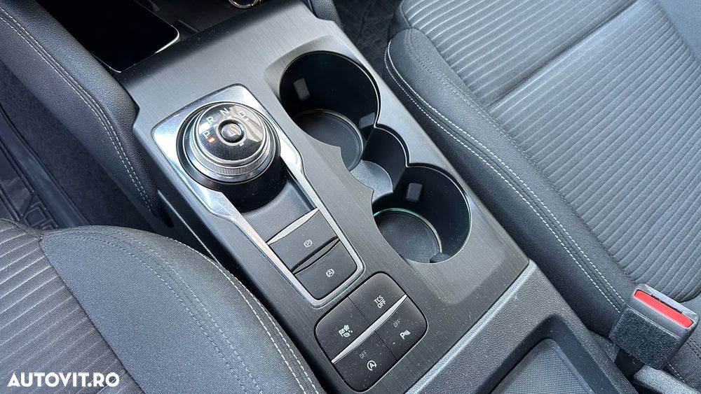 FORD Focus 2020 — imagine 7
