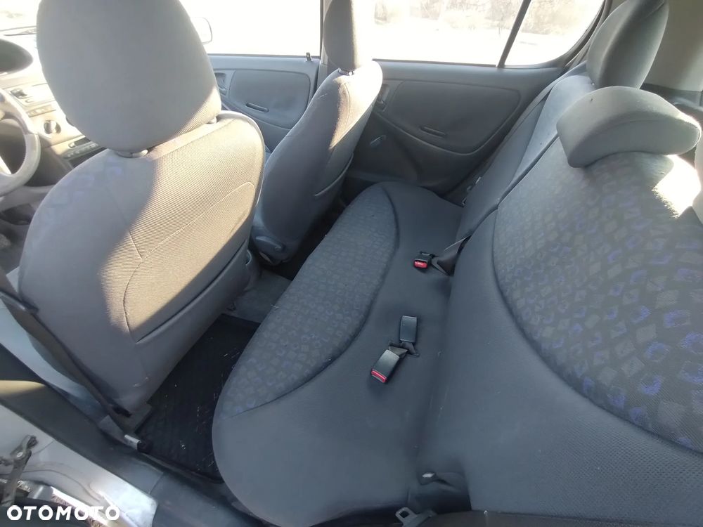 Toyota Yaris 1.3 Luna - 7