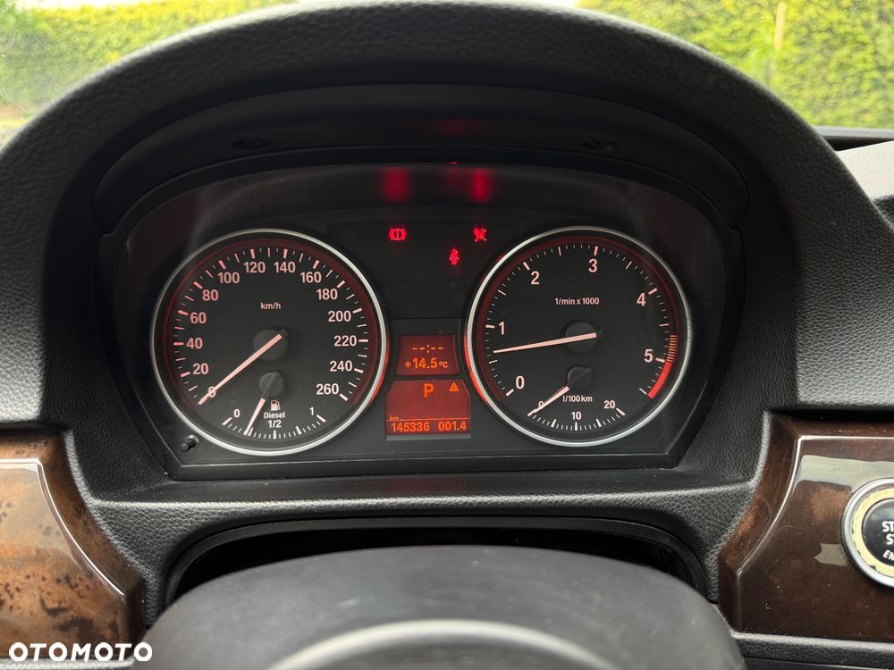 BMW Seria 3 325d DPF Edition Sport - 20