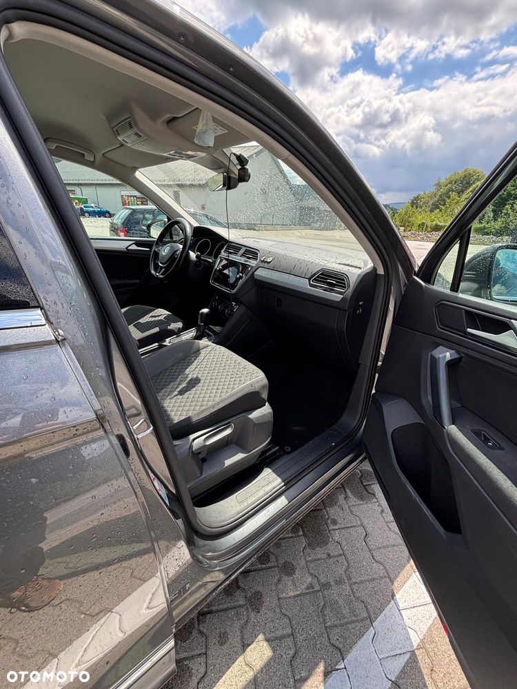 Volkswagen Tiguan - 11