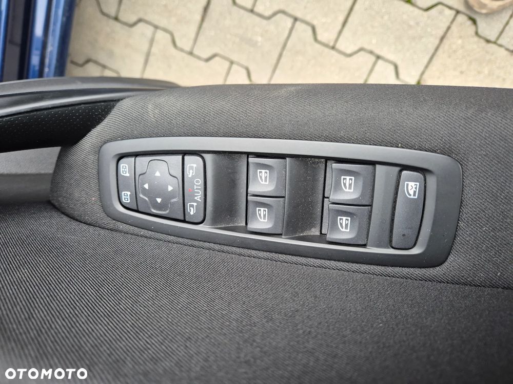 Renault Megane 1.5 dCi Intens EDC - 11