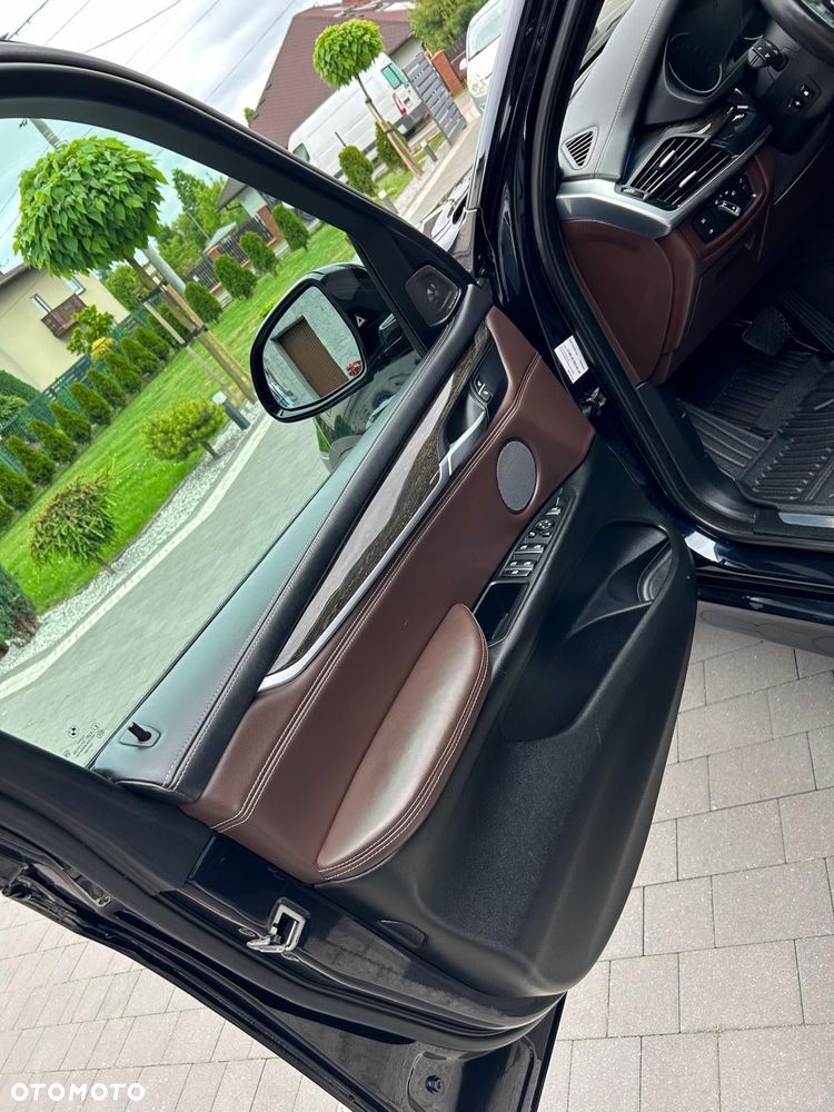 BMW X5 xDrive40d - 11