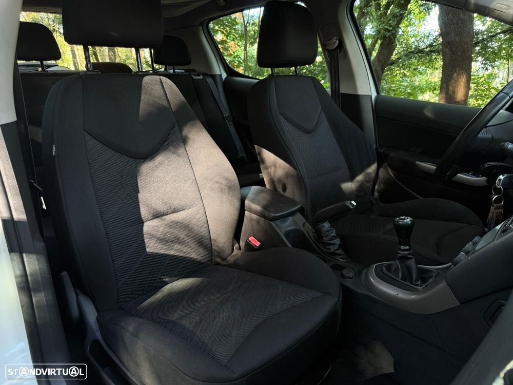 Peugeot 308 1.6 HDi Executive - 13