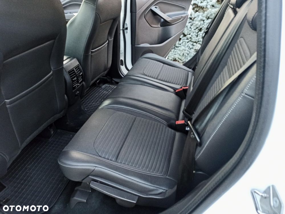 Ford Kuga - 23