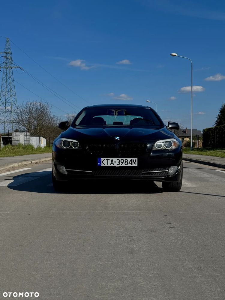 BMW Seria 5 528i - 3