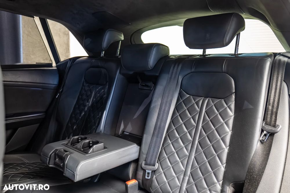 Audi Q8 - 7