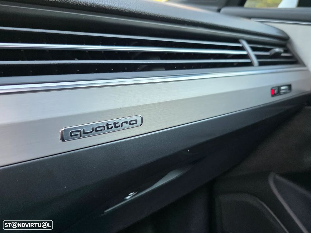 Audi Q7 3.0 TDI quattro S-line Tiptronic 7L - 34