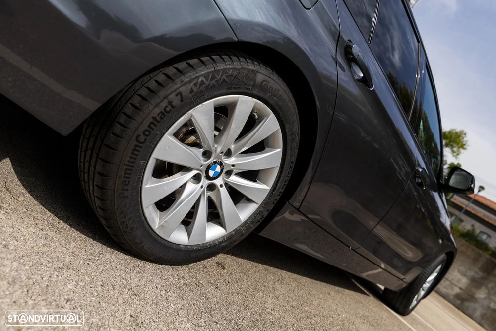 BMW 318 d Touring Line Sport Auto - 9