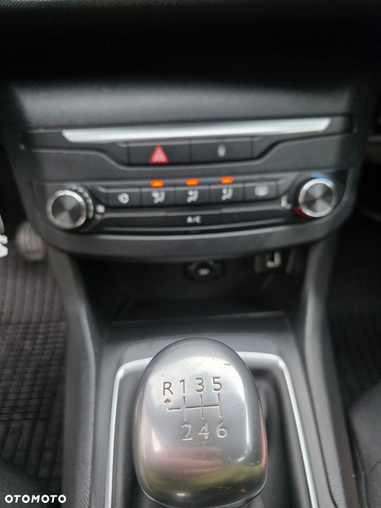 Peugeot 308 1.5 BlueHDi Business Line S&S - 25