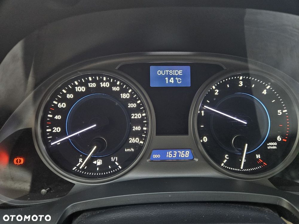 Lexus IS 220 D Prestige - 8