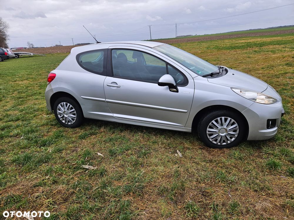 Peugeot 207 1.4 16V Trendy - 5