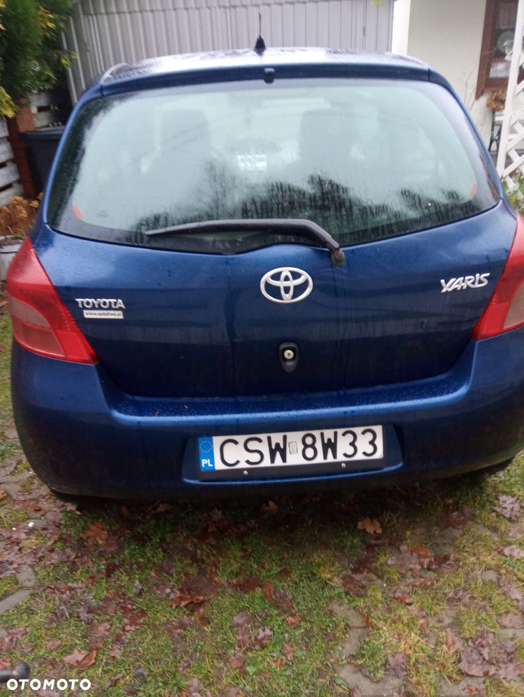Toyota Yaris - 7