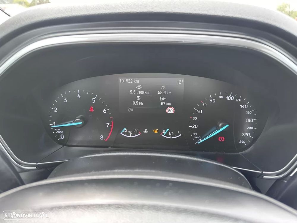 Ford Focus 1.0 EcoBoost S&S TITANIUM - 27