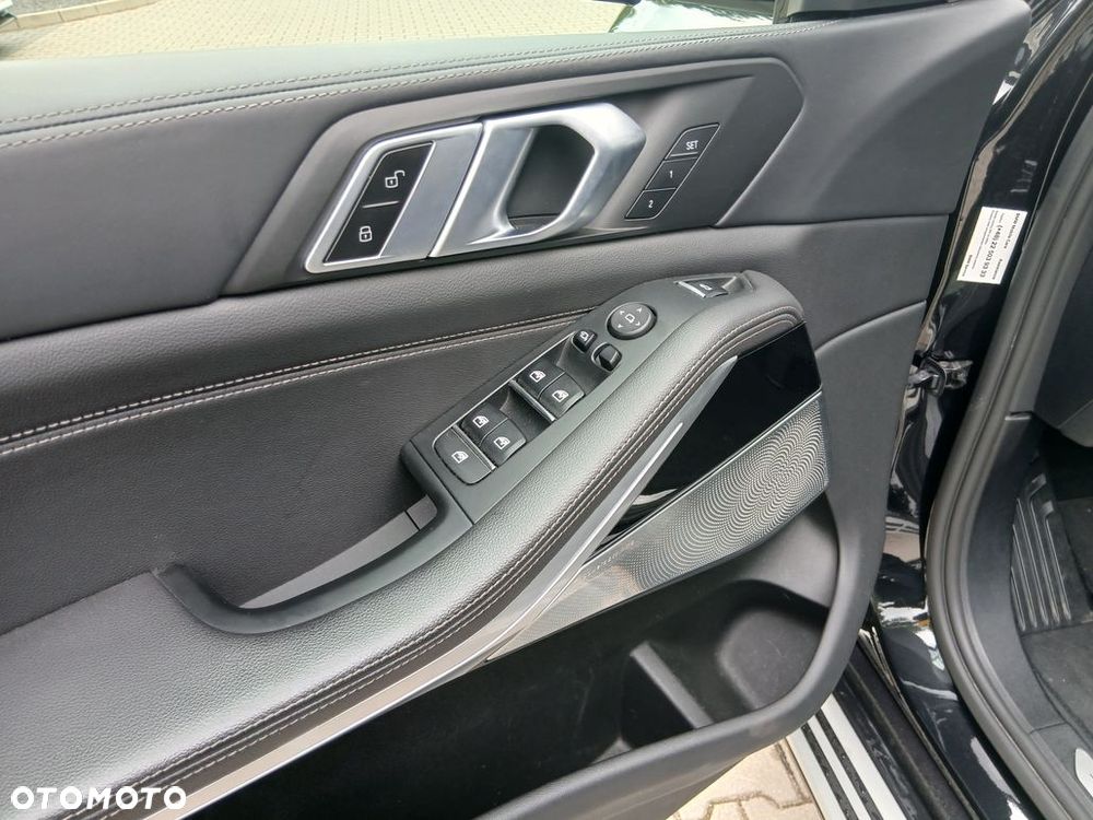 BMW X5 xDrive40d mHEV - 18