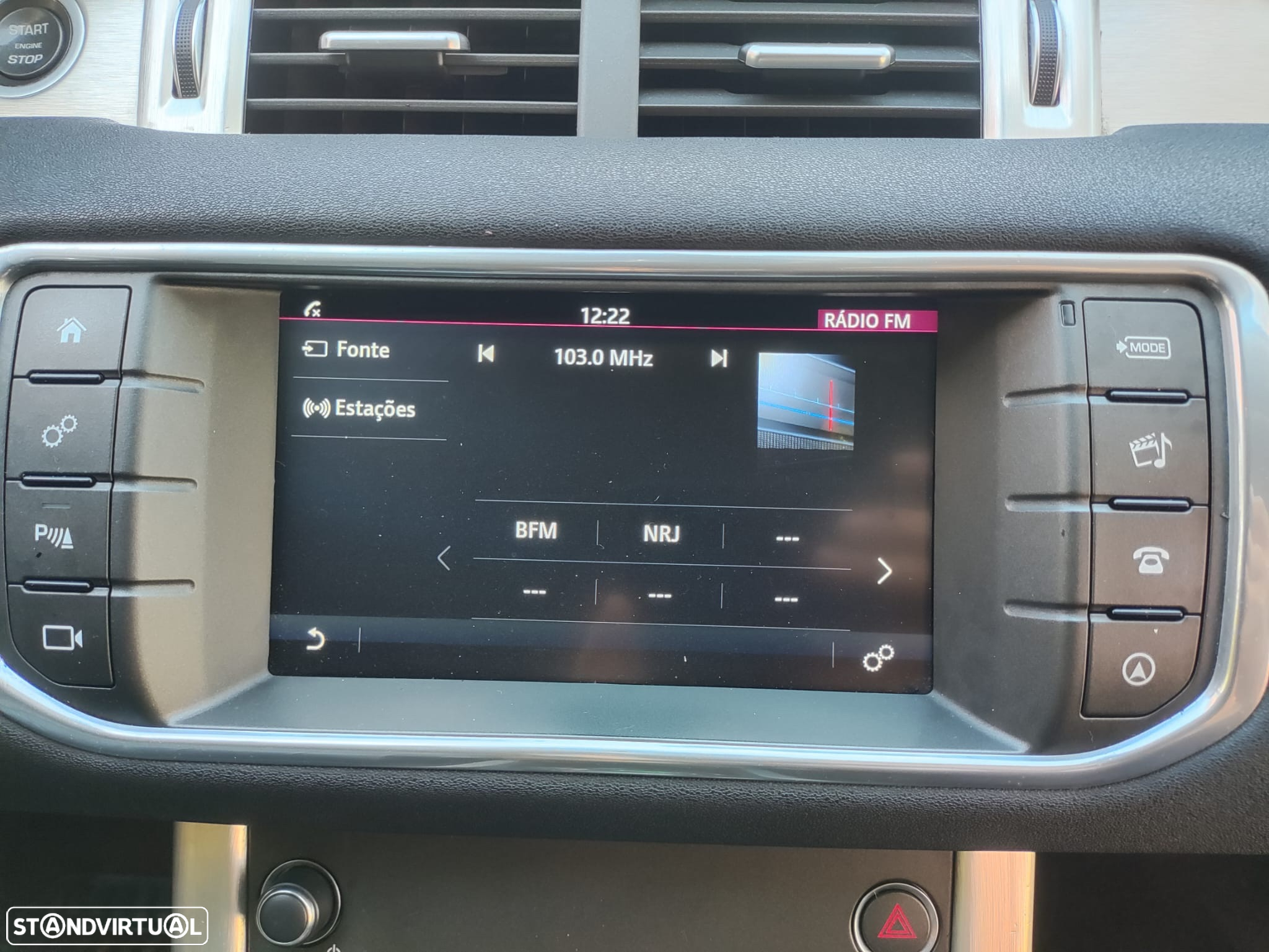 Land Rover Range Rover Evoque 2.0 TD4 SE Dynamic Auto - 32