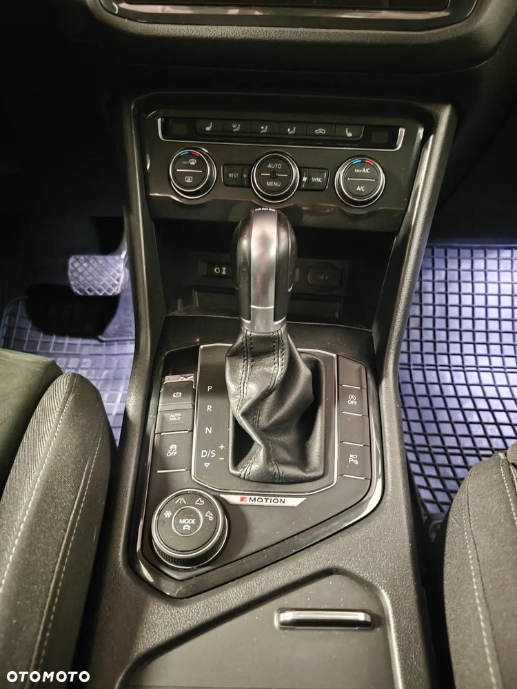 Volkswagen Tiguan - 27