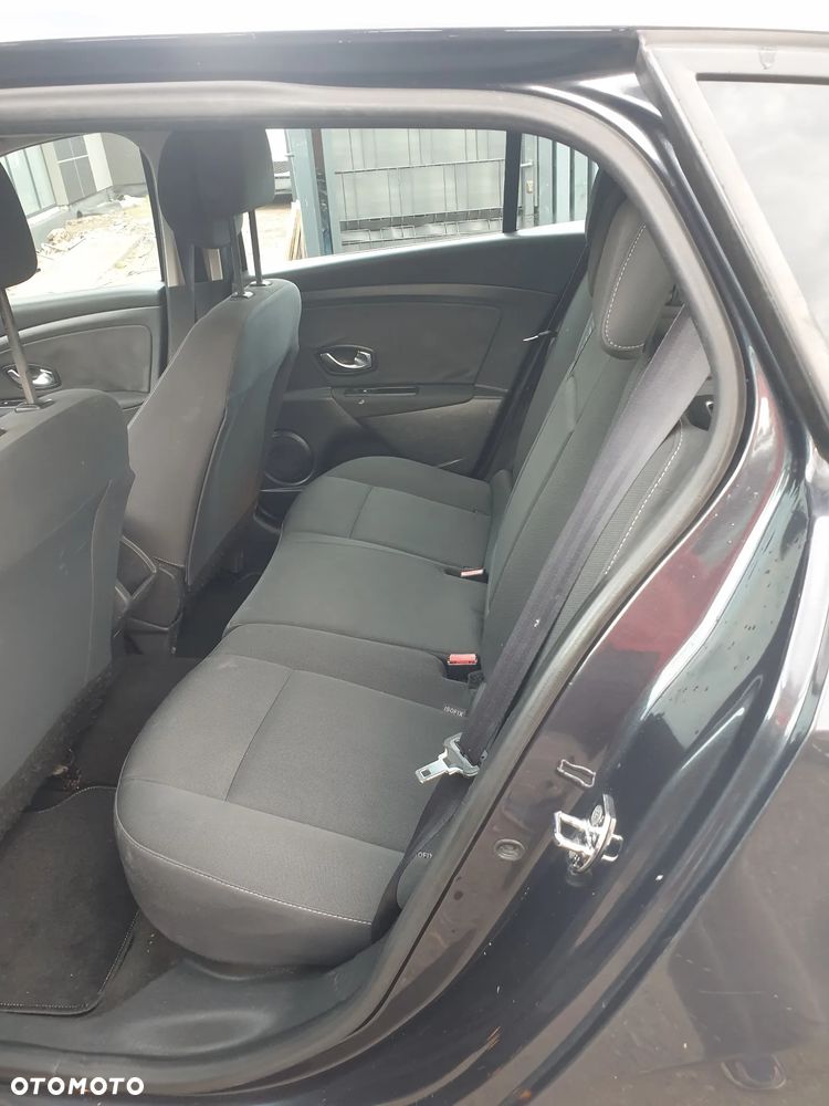 Renault Megane 1.5 dCi Expression - 11