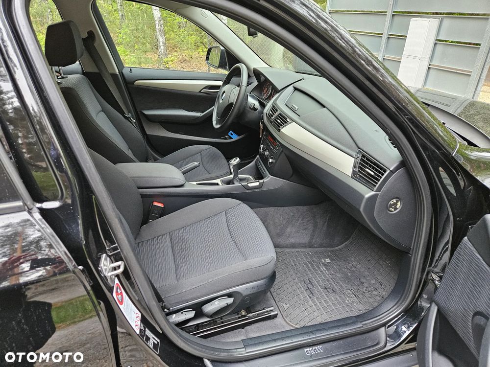 BMW X1 sDrive18i - 18