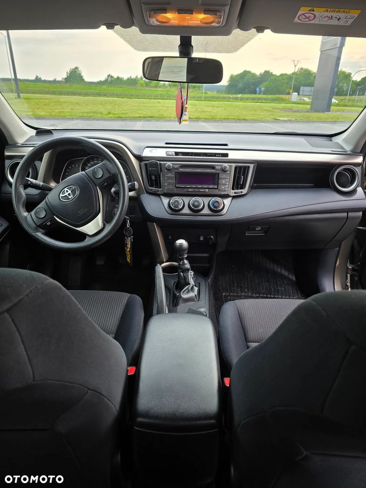 Toyota RAV4 - 11