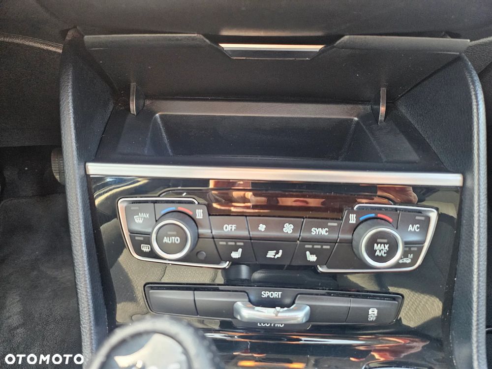 BMW Seria 2 216d Sport Line - 20