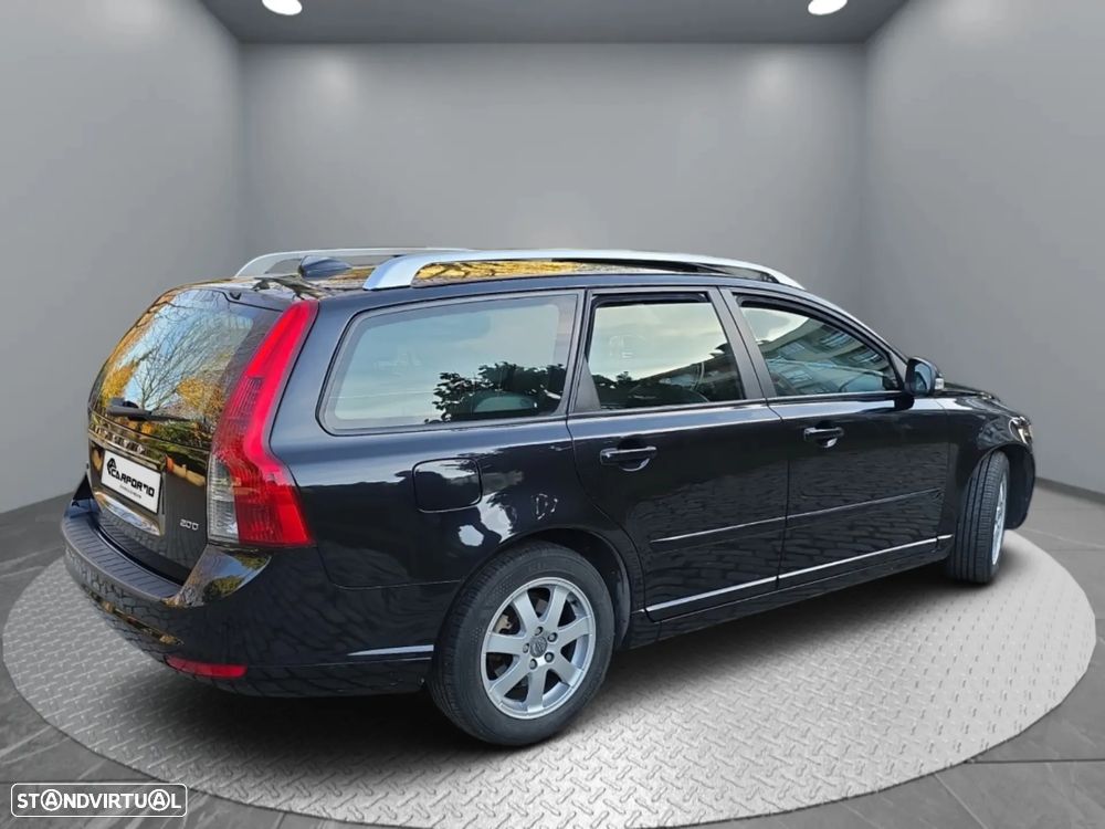 Volvo V50 2.0 D Summum Powershift - 3