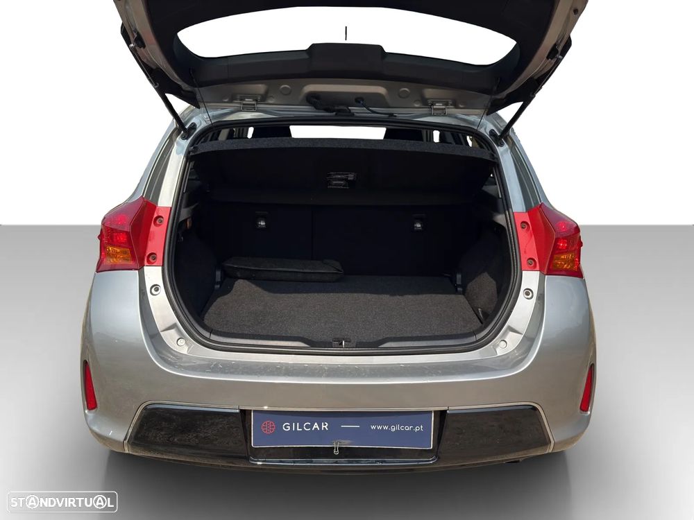 Toyota Auris 1.4 D-4D Exclusive - 16