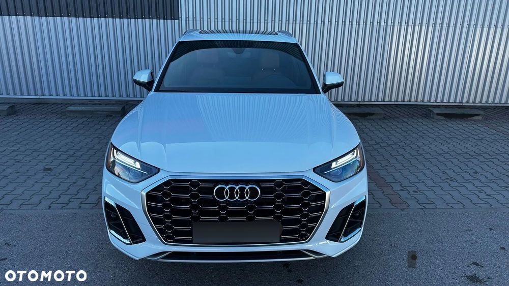 Audi Q5 55 TFSI e Quattro S Line S tronic - 1