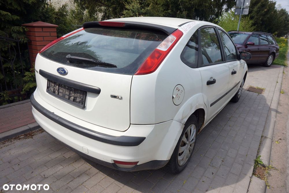 FORD FOCUS II MK2 5D HB 2005 N3 1.6 TDCI HHDA 90KM MTX75 BIAŁY na części - 5