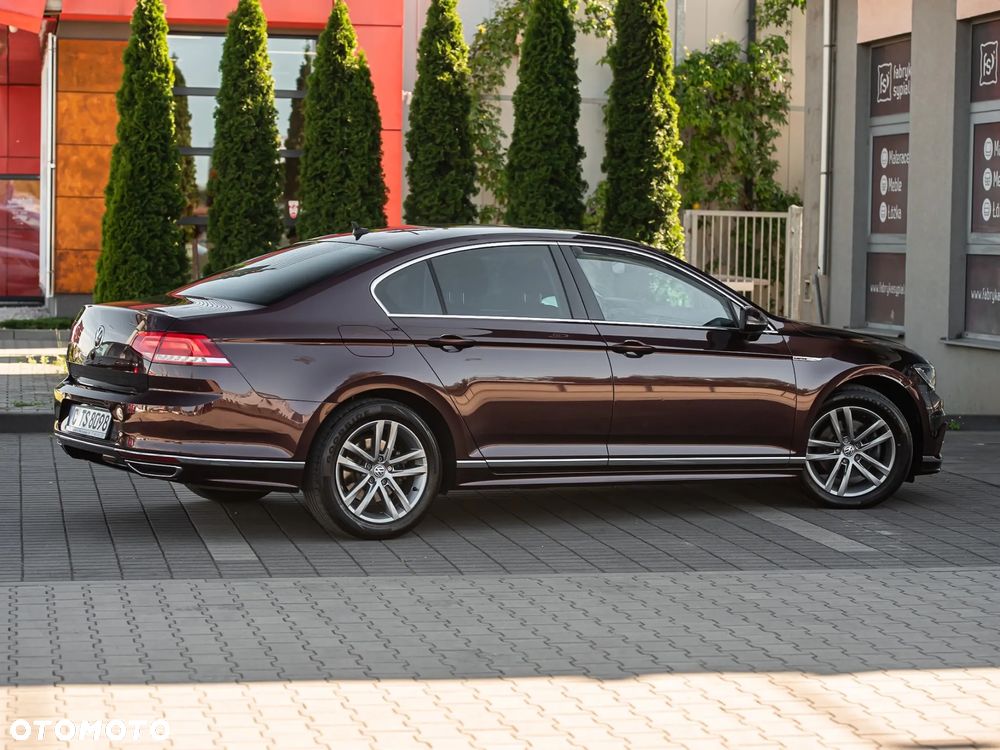Volkswagen Passat - 16