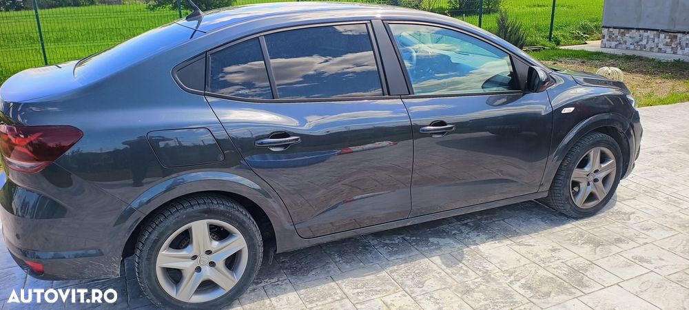 Dacia Logan TCe 90 MT6 Prestige - 3