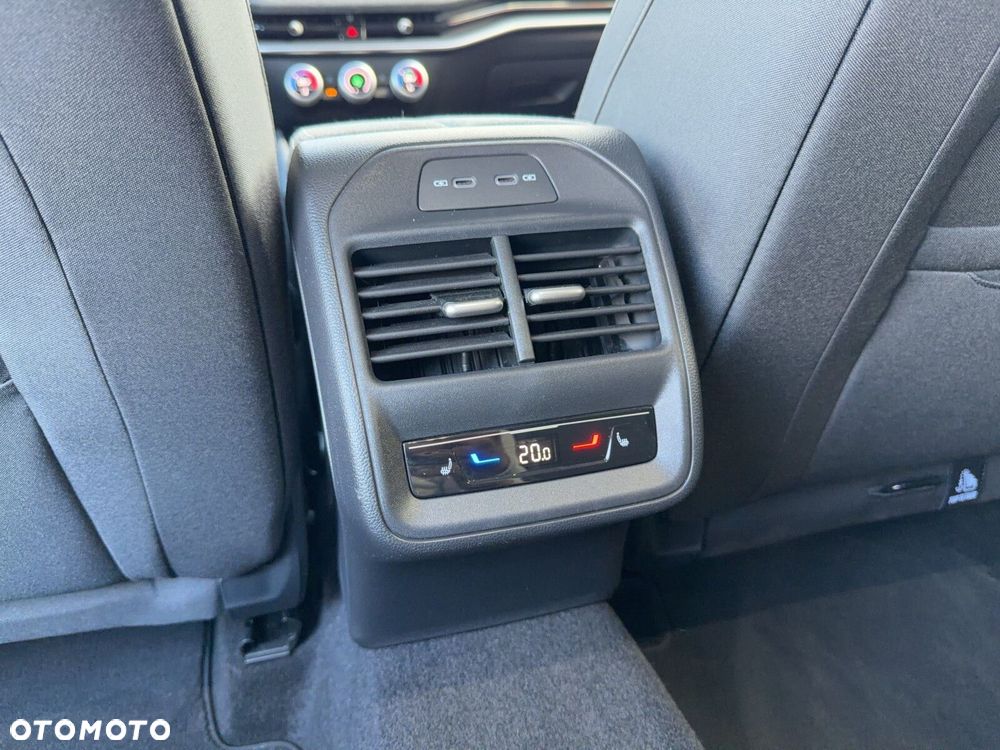 Skoda Superb 1.5 TSI mHEV Selection DSG - 38