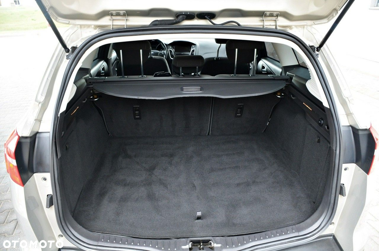 Ford Focus - 32