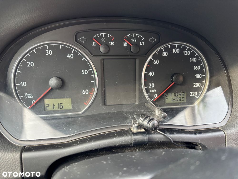 Volkswagen Polo - 7
