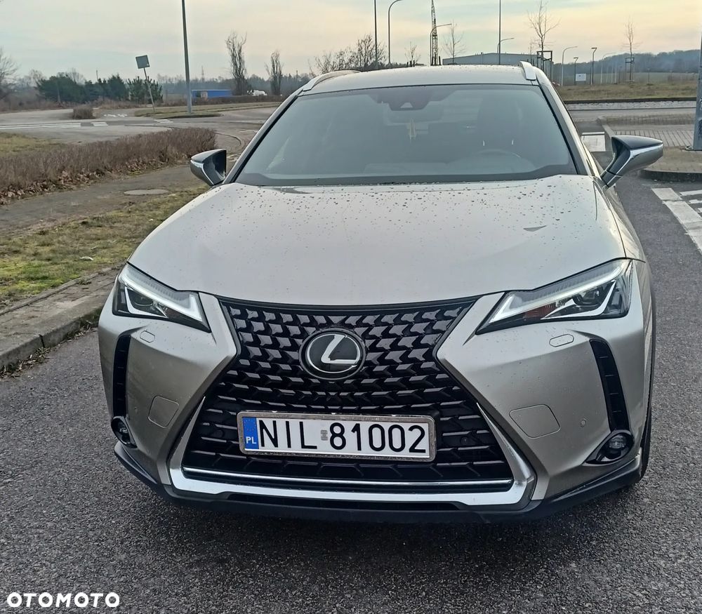 Lexus UX - 8