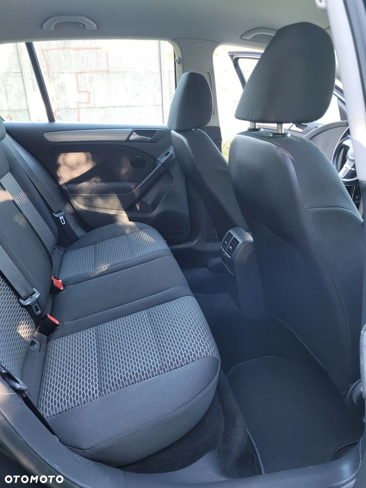 Volkswagen Golf 2.0 TDI Comfortline - 14