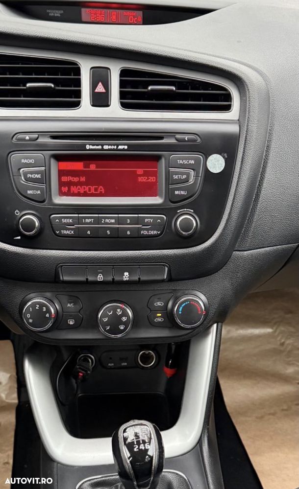 Kia Ceed 1.4 CRDi 90 Vision - 24