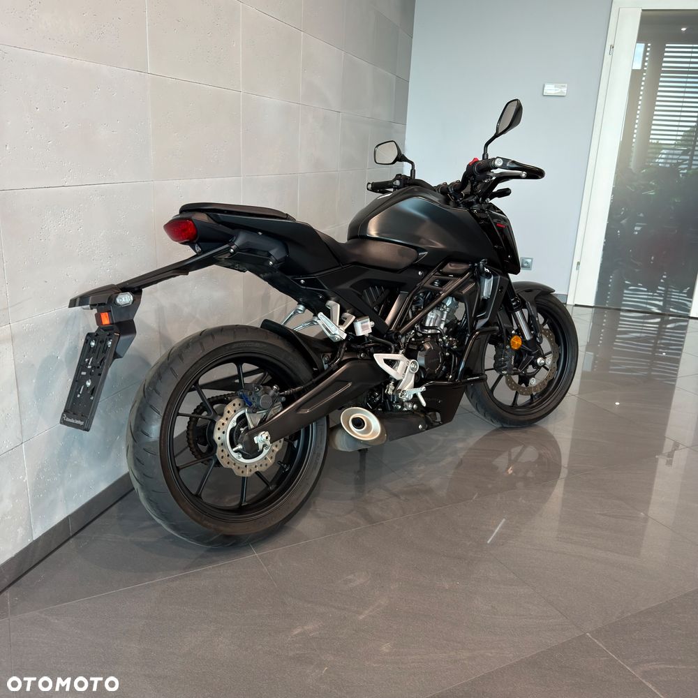 Honda CB - 2