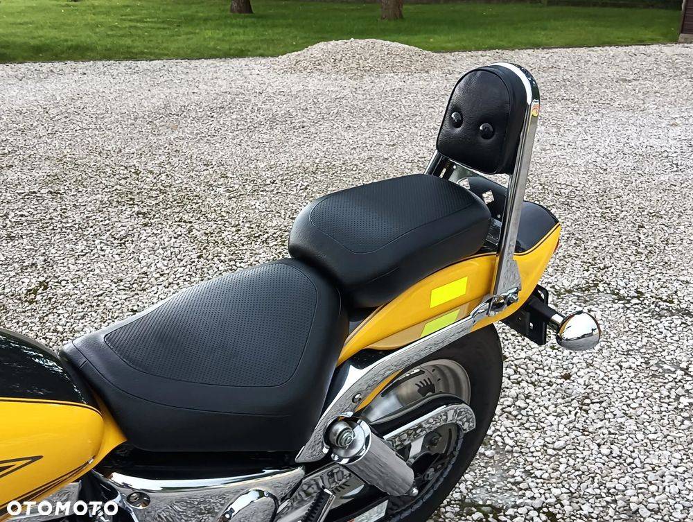 Suzuki Marauder - 11