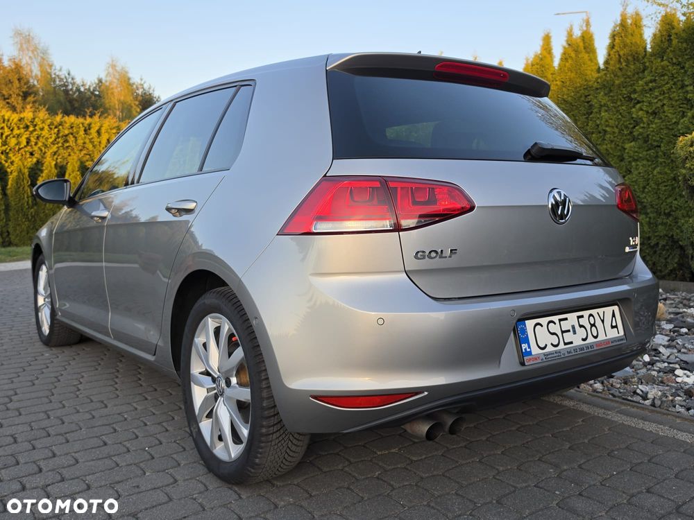 Volkswagen Golf - 5