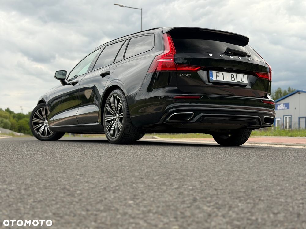 Volvo V60 D4 Geartronic R-Design - 32